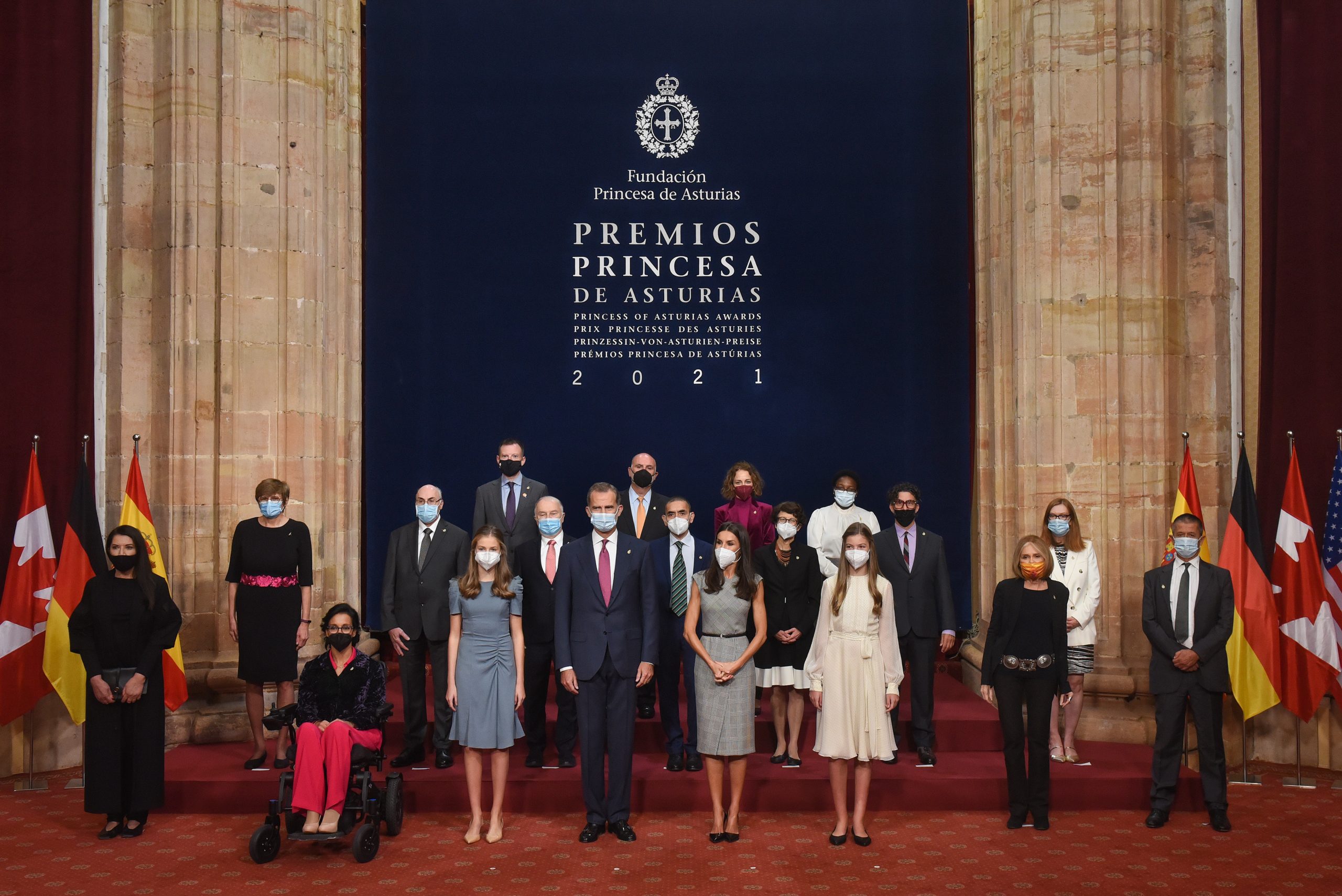 Group-Audience-with-Spanish-Royal-Family-Lucy-Lake-Fiona-Mavhinga-Miranda-Curtis-Princess-of-Asturias-Awards-Week-FPA-Casa-de-S-M-el-Rey_2