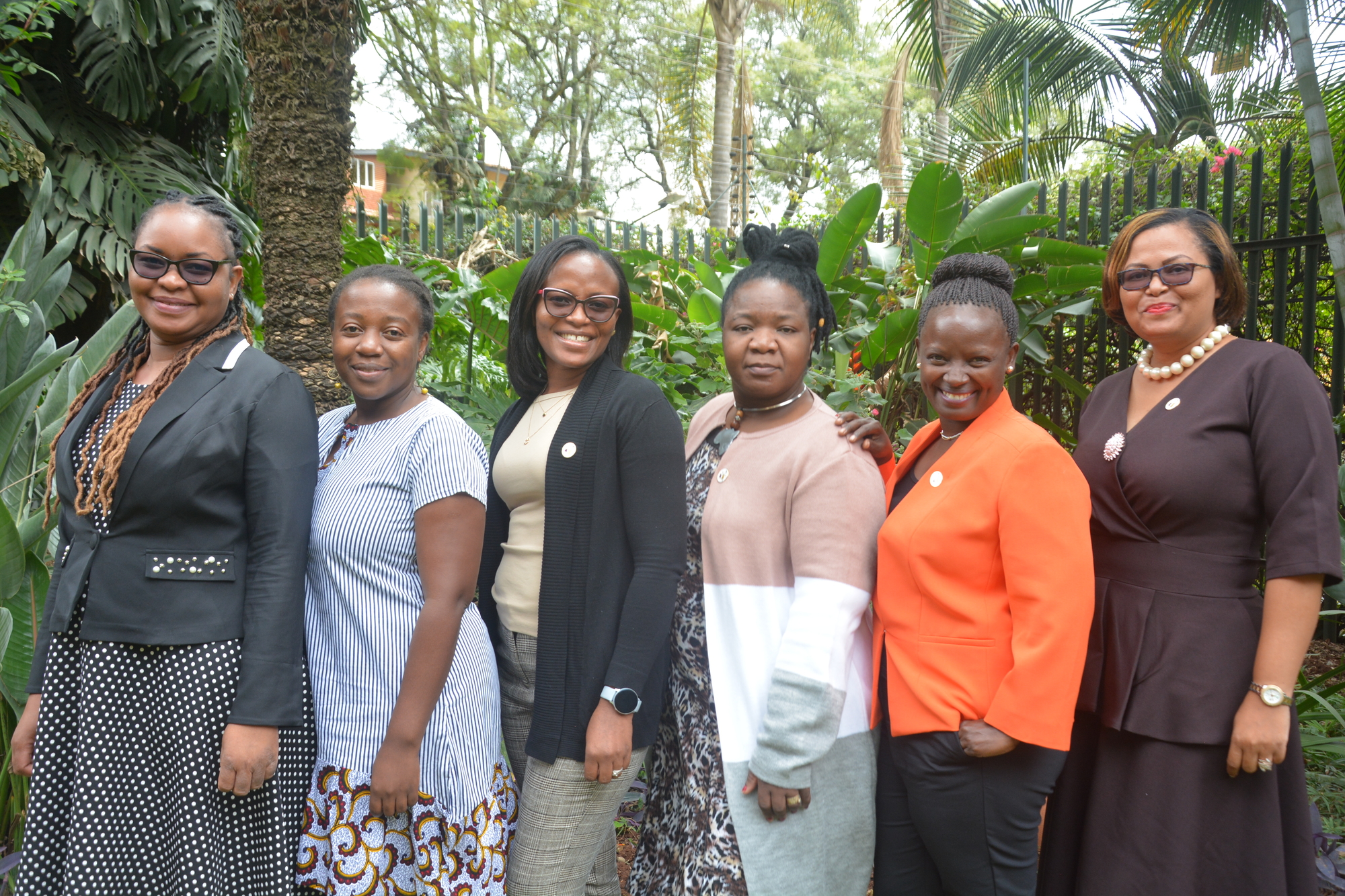 (l-r)-Namenda-Malupande-Shungu-Gwarinda-Sally-Ofori-Yeboah-Angeline-Murimirwa-Lydia-Wilbard-Susan-Silika-Nairobi-KE-05-2022_Kyalo-Musyoka-BCS_1600 (2)