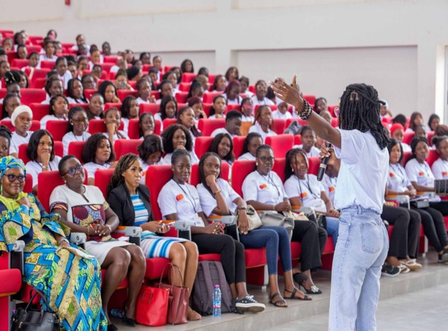 Mastercard-Foundation-Scholars-CAMFED-Ghana-auditorium